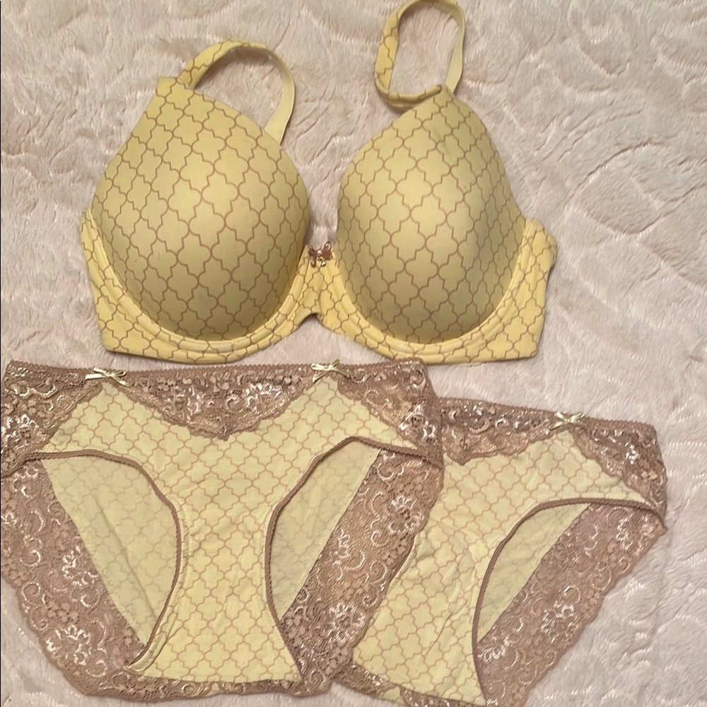 Soma Embraceable Bra 34DD & 2 Pairs Lace Hipster Panties Yellow